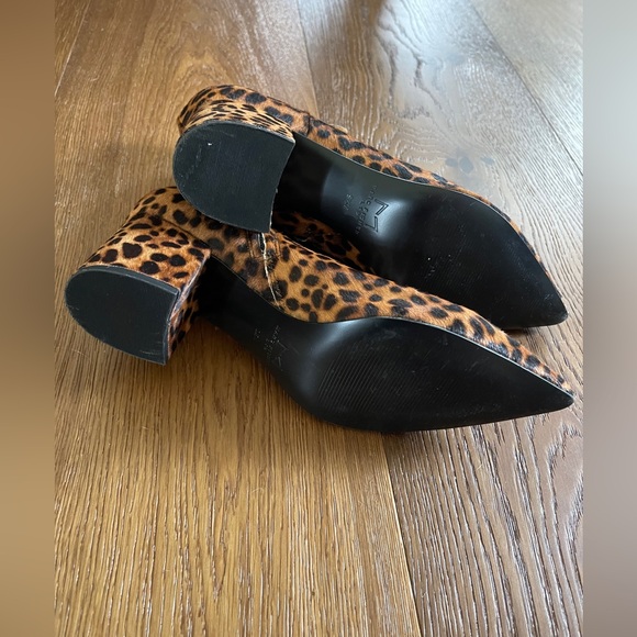 Marc Fisher Cheetah Print Skin Heeled Bootie. 9.5M. Like new. - Picture 3 of 3